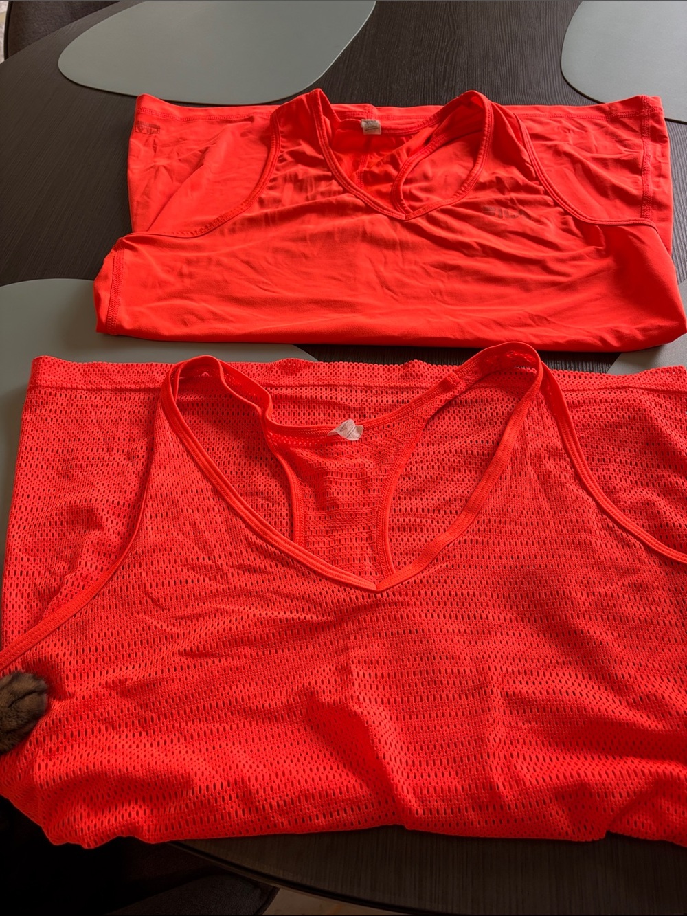 Fila Women's Neon Orange-Red Athletic Tank Tops - Solid & Mesh Racerback